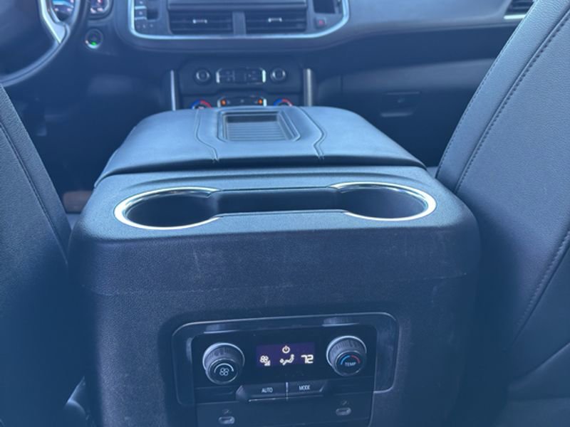 Used 2023 Chevrolet Suburban LT image 10