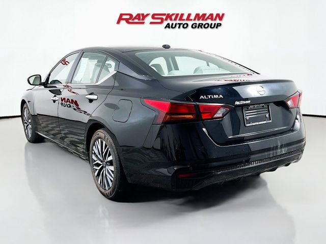 Used 2025 Nissan Altima 2.5 SV FWD image 5