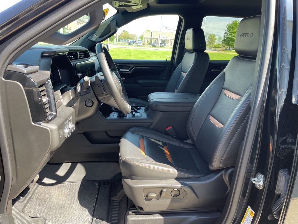 Used 2023 GMC Sierra 1500 AT4 AWD/4WD image 8