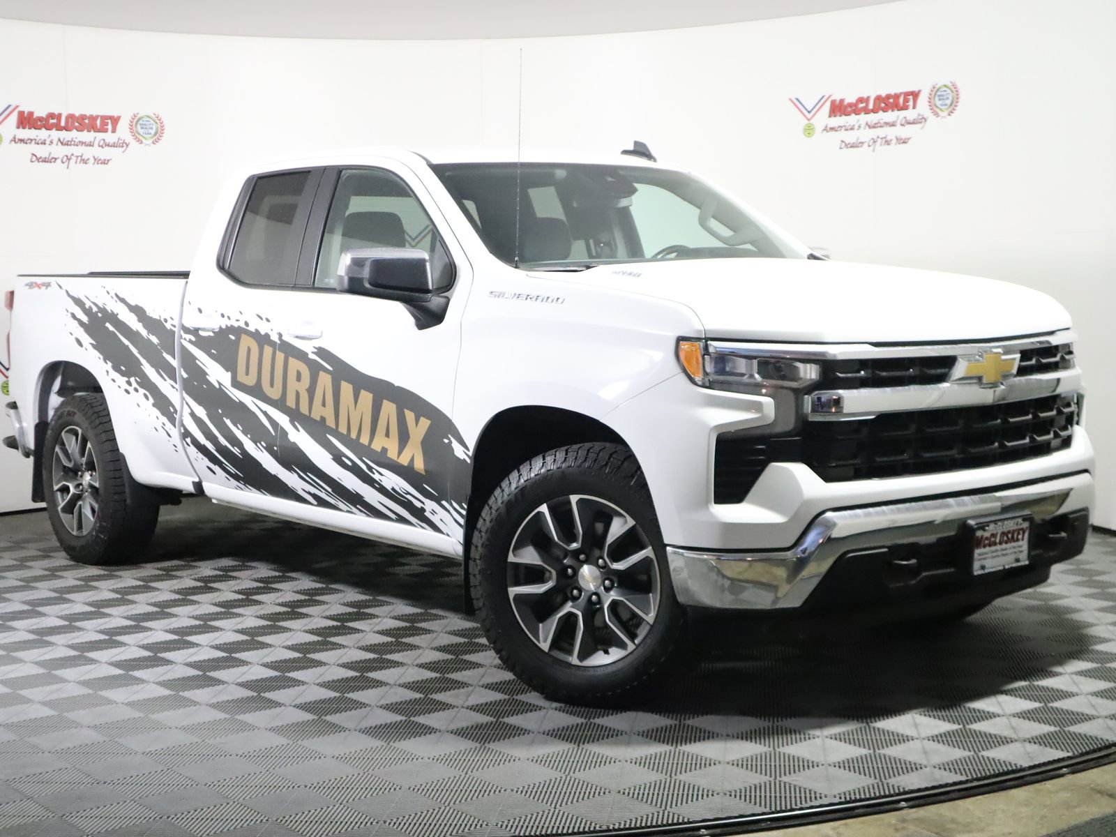 Used 2023 Chevrolet Silverado 1500 LT image 3