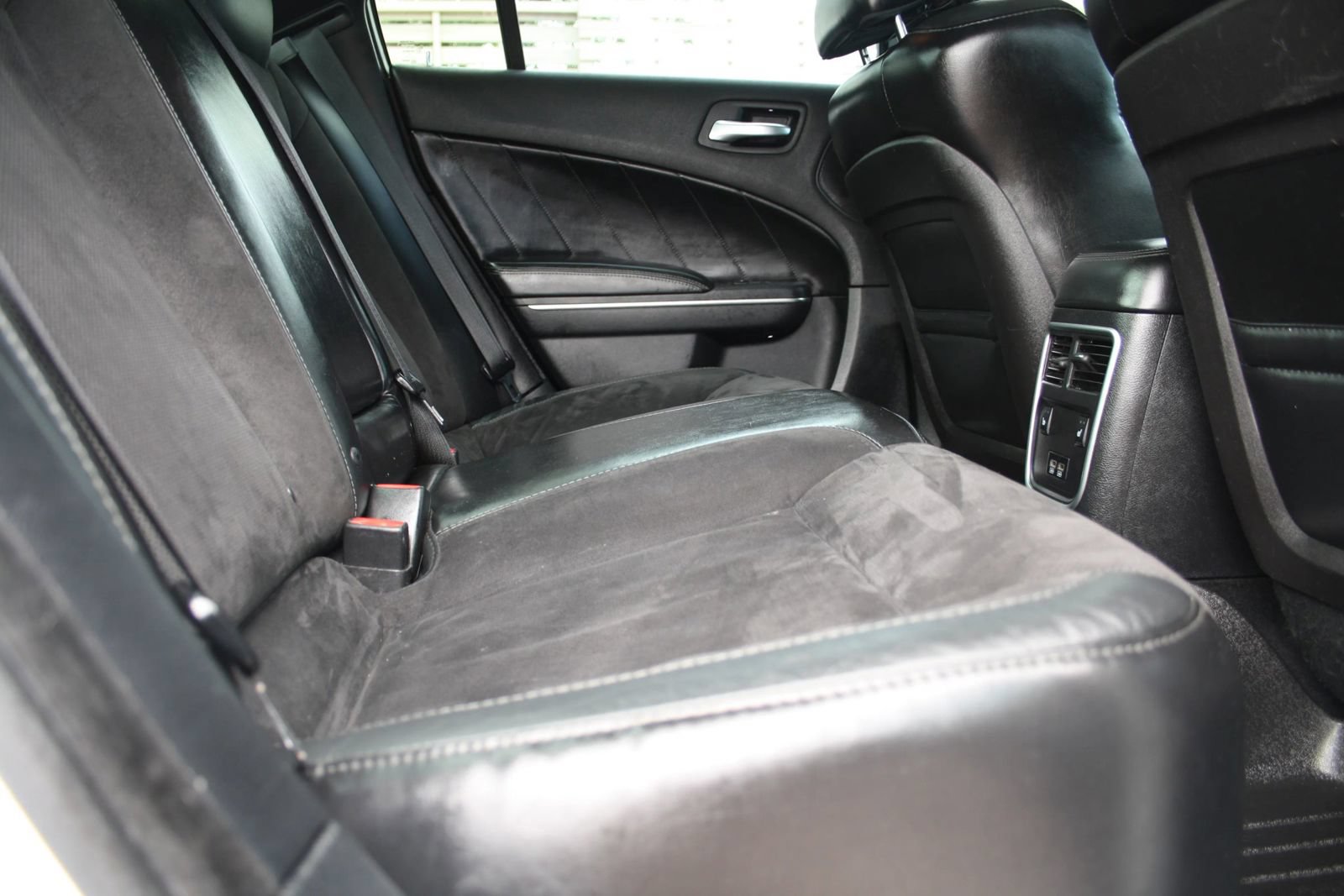 Used 2015 Dodge Charger R/T RWD image 12