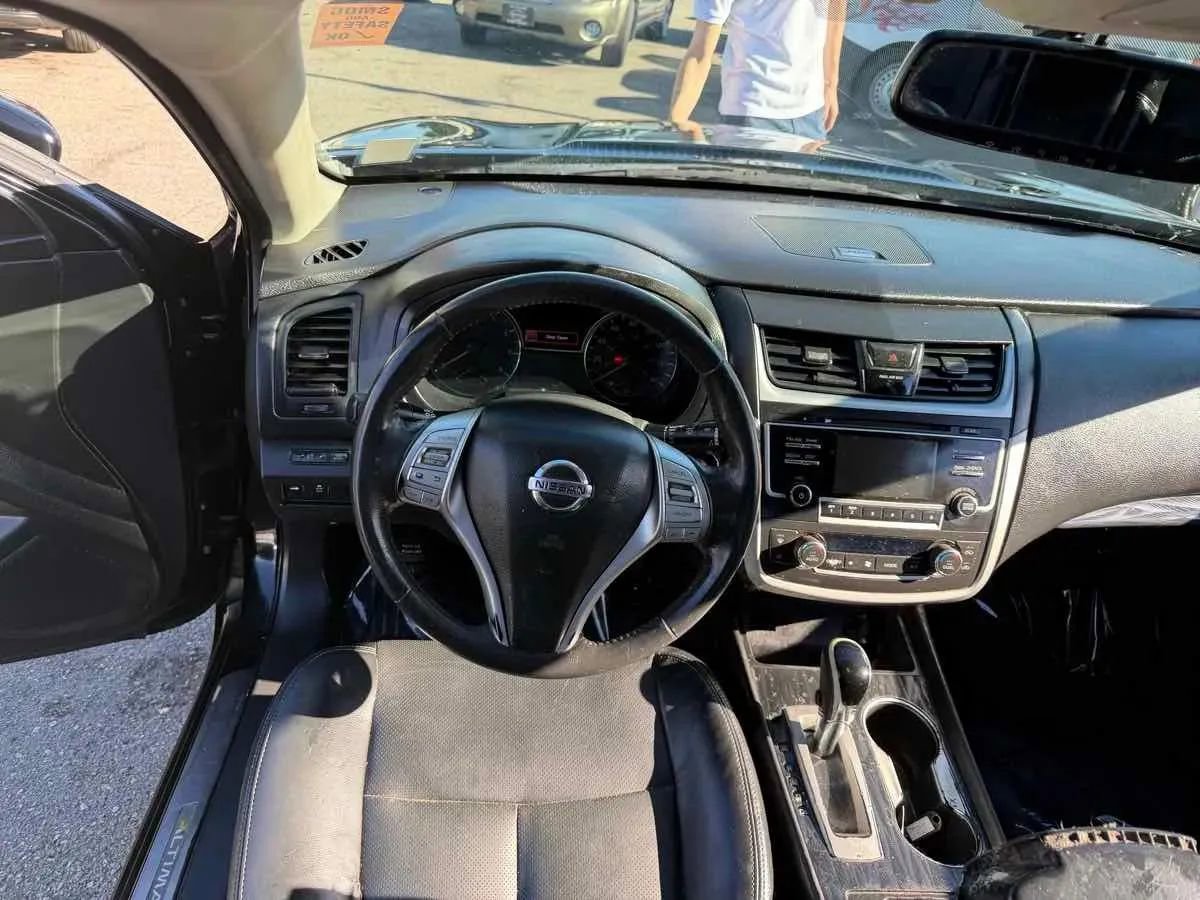 Used 2016 Nissan Altima 2.5 SL FWD image 11
