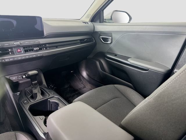 Used 2025 Kia K4 FWD image 21