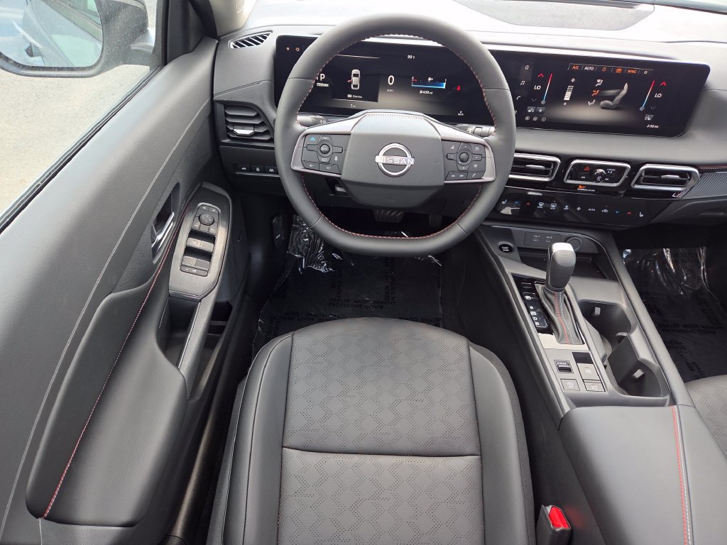 New 2026 Nissan Sentra SR w/ SR Premium Package FWD image 32