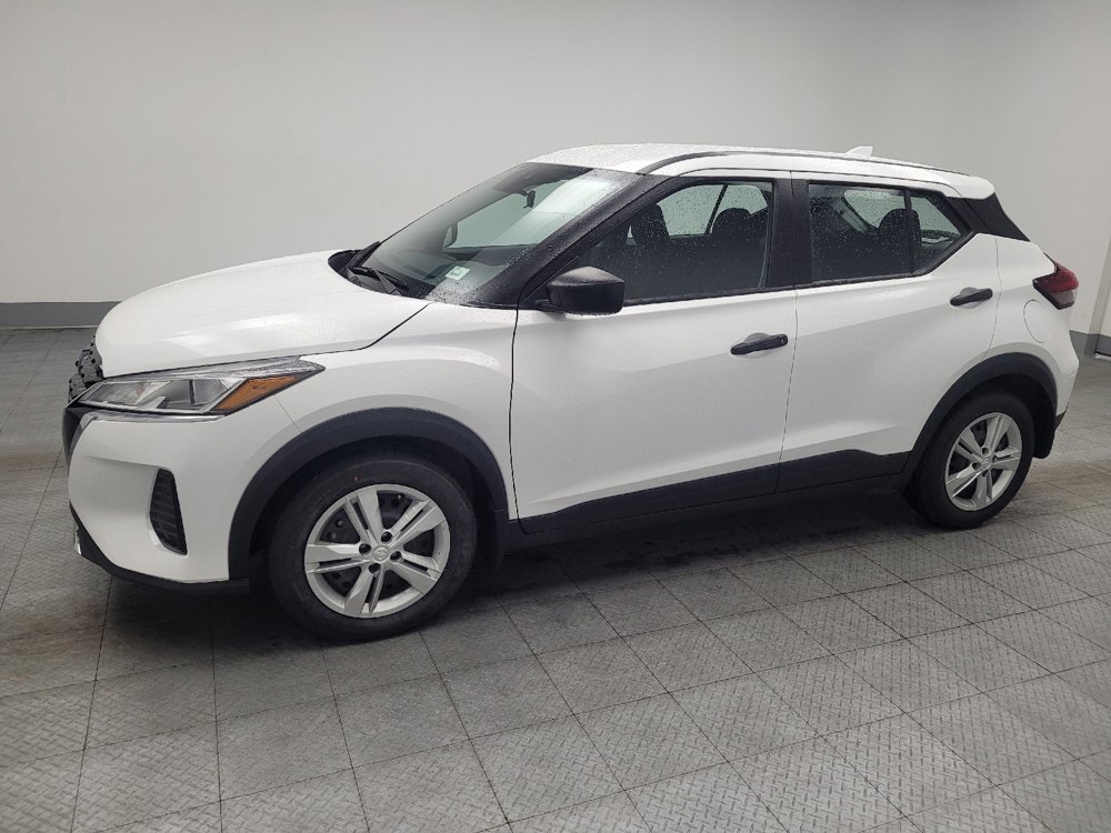 Used 2023 Nissan Kicks S FWD image 2