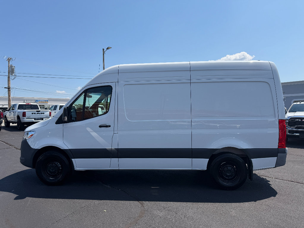 Used 2024 Mercedes-Benz Sprinter 2500 image 7