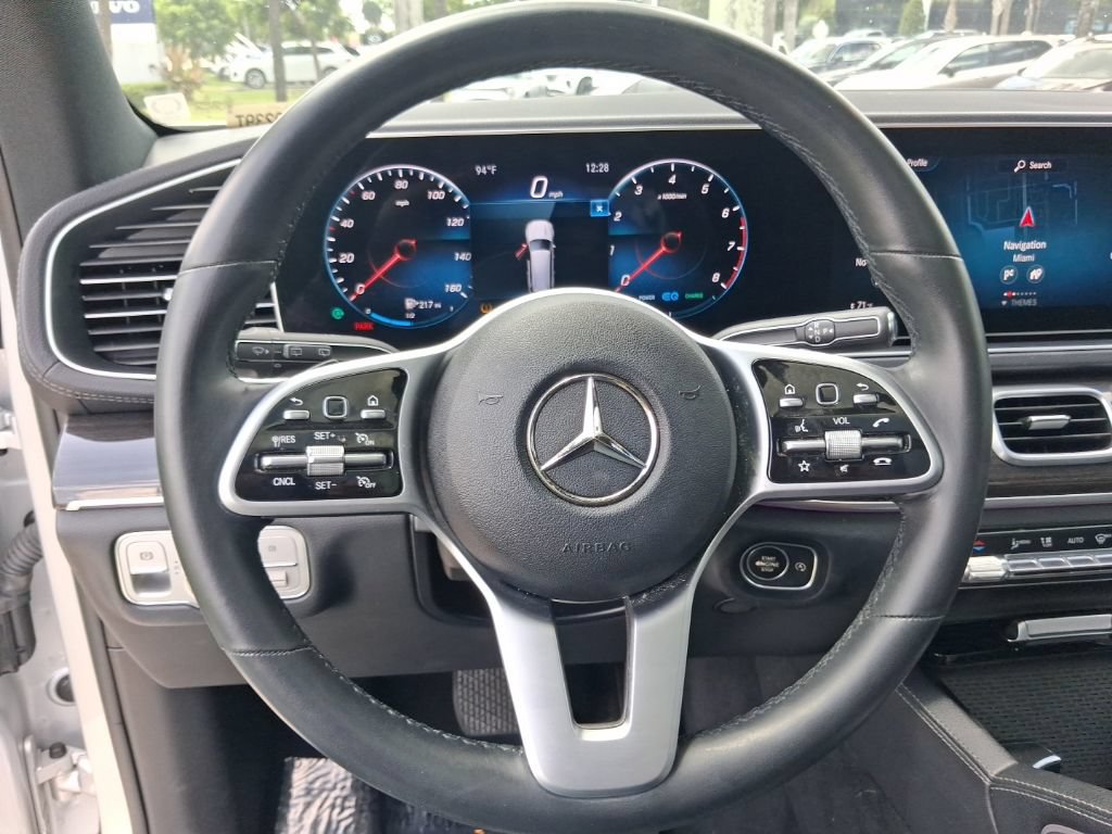 Used 2020 Mercedes-Benz GLS 450 4MATIC image 17
