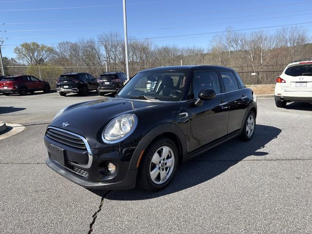 Used 2017 MINI Cooper 4-Door Hardtop image 3