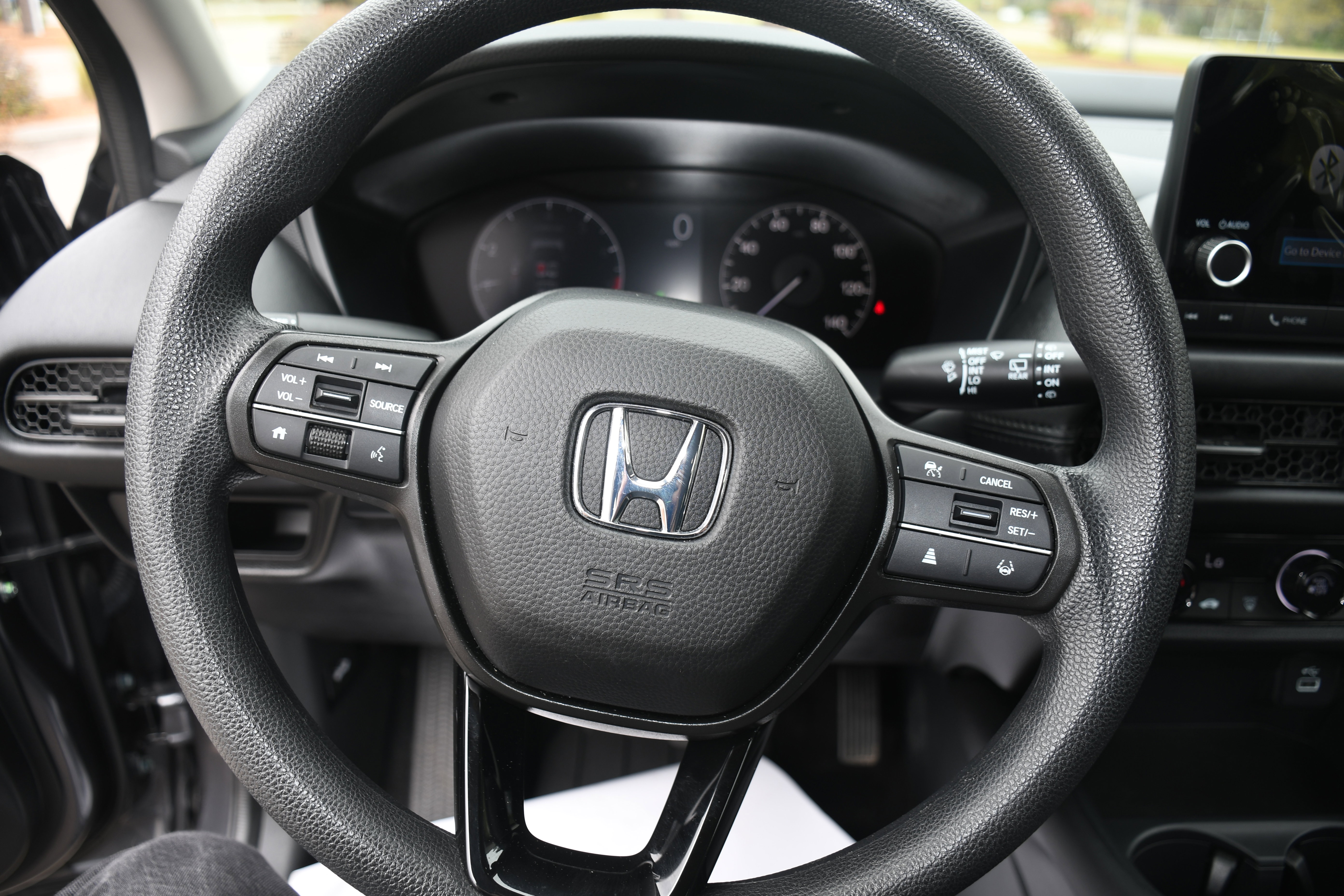 Used 2025 Honda HR-V LX image 12