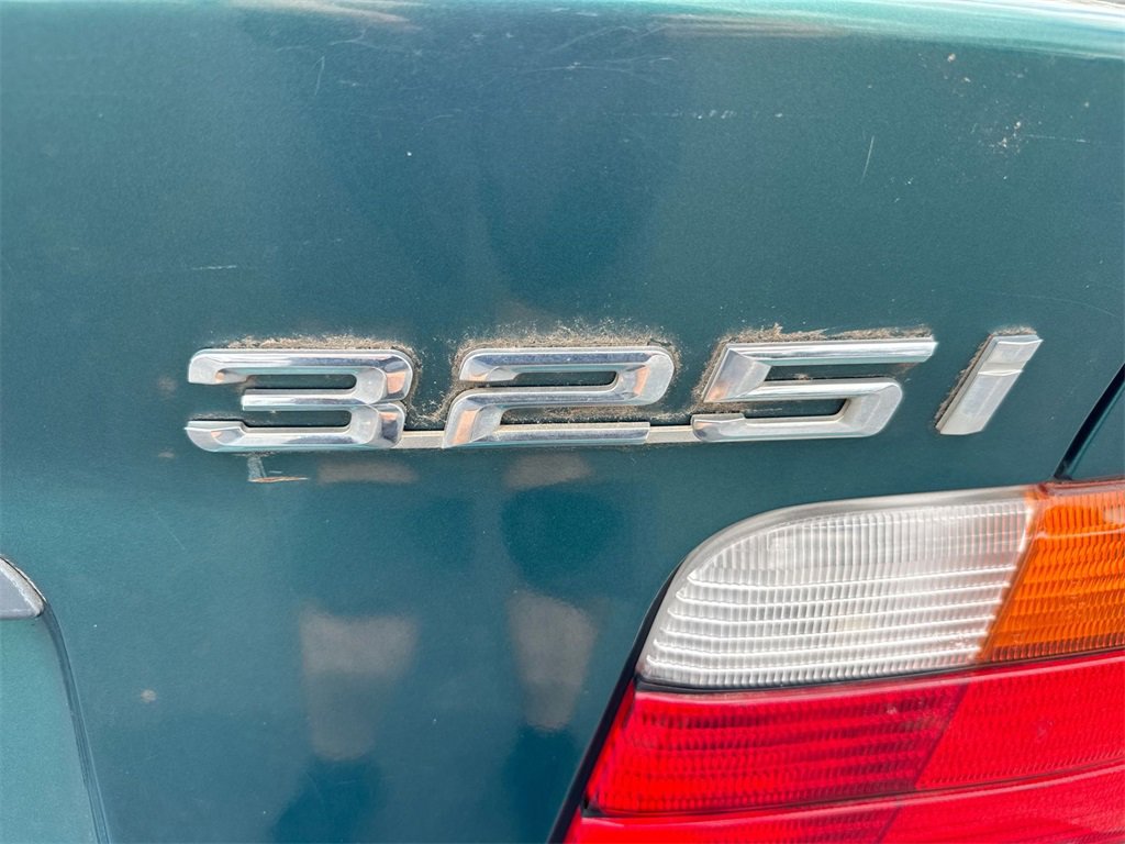 Used 1993 BMW 325i Sedan image 26