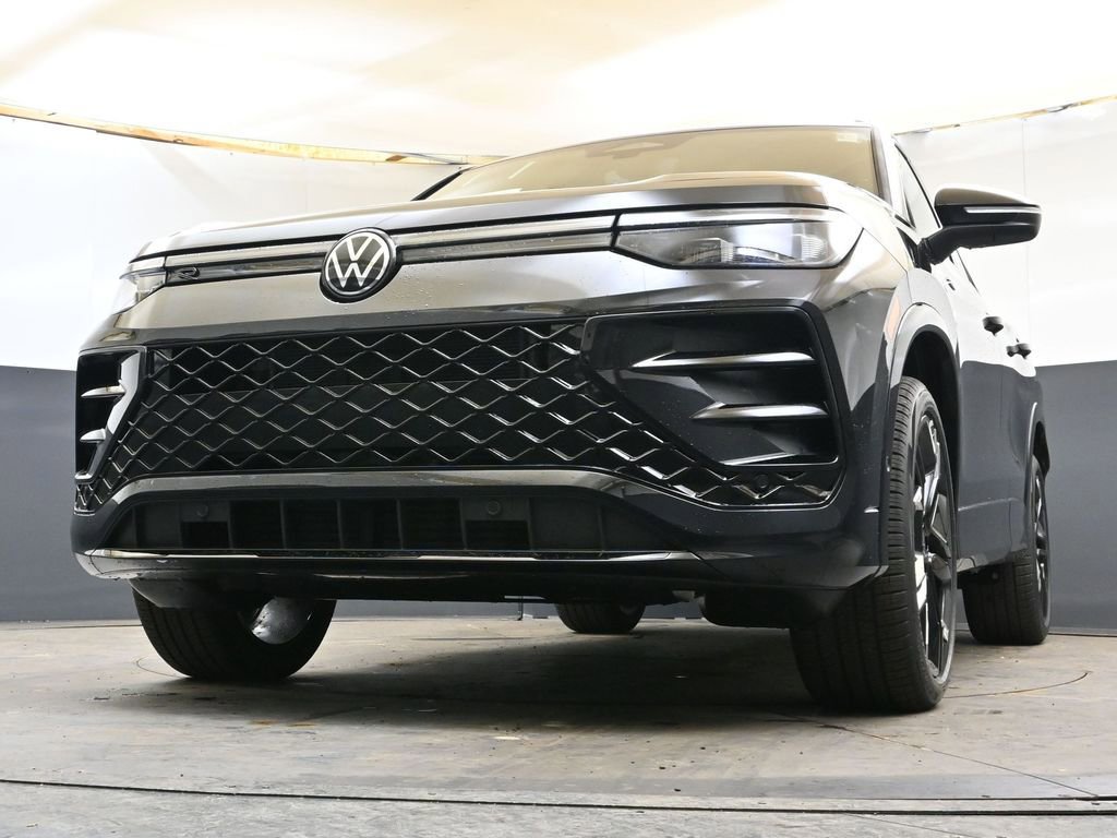 New 2026 Volkswagen Tiguan SE R-Line image 38