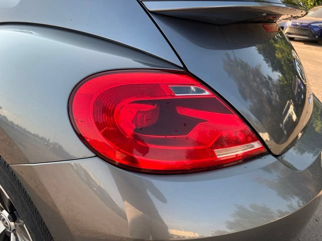Used 2014 Volkswagen Beetle R-Line FWD image 11