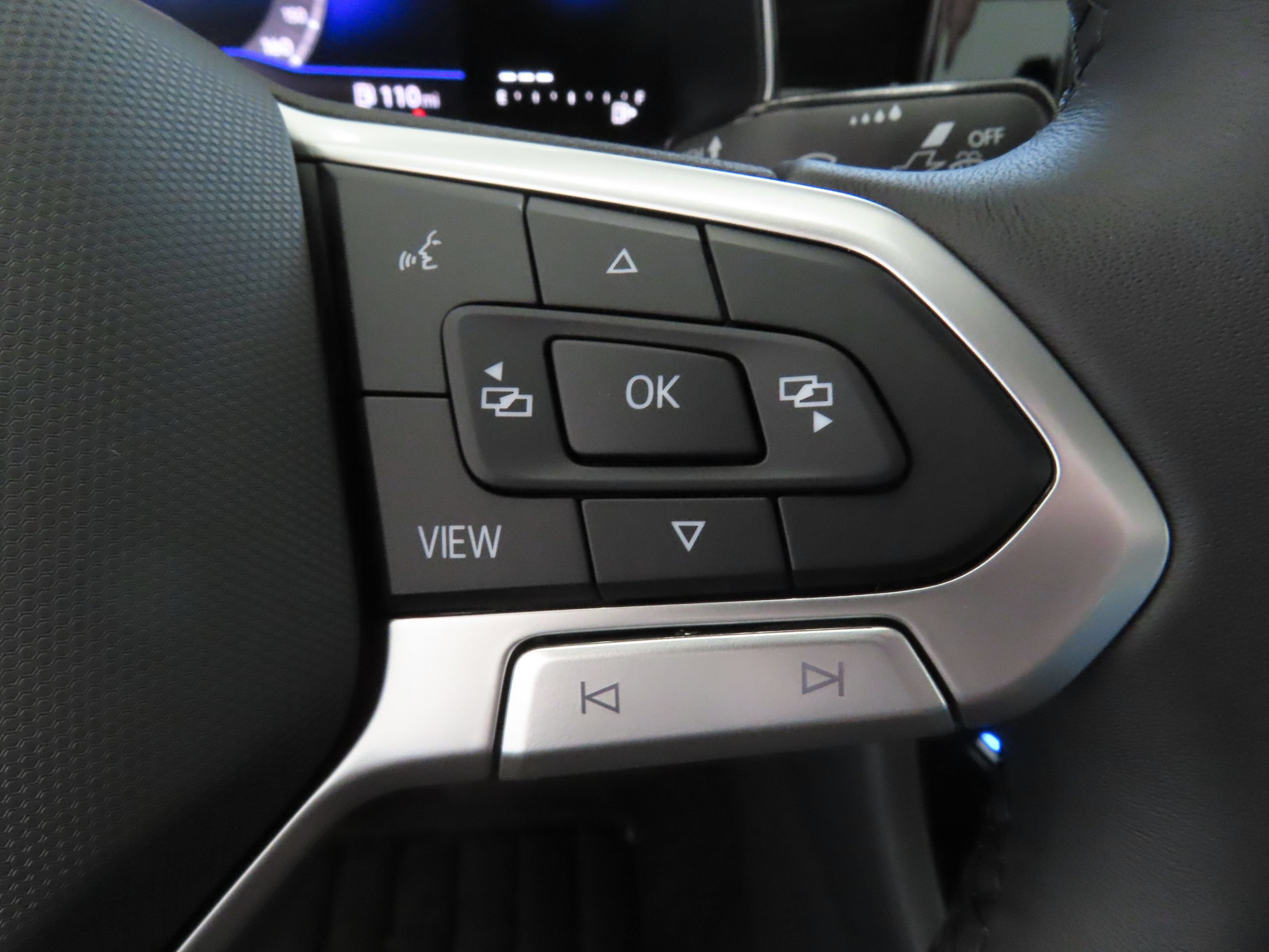 New 2026 Volkswagen Jetta SE FWD image 13