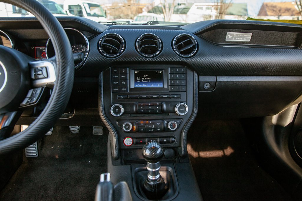 Used 2015 Ford Mustang Coupe image 14