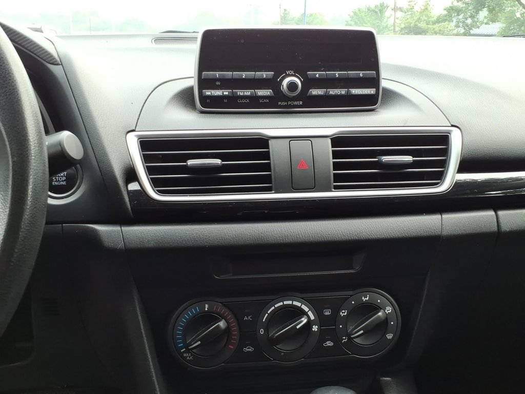 Used 2014 MAZDA MAZDA3 i Sport FWD image 19