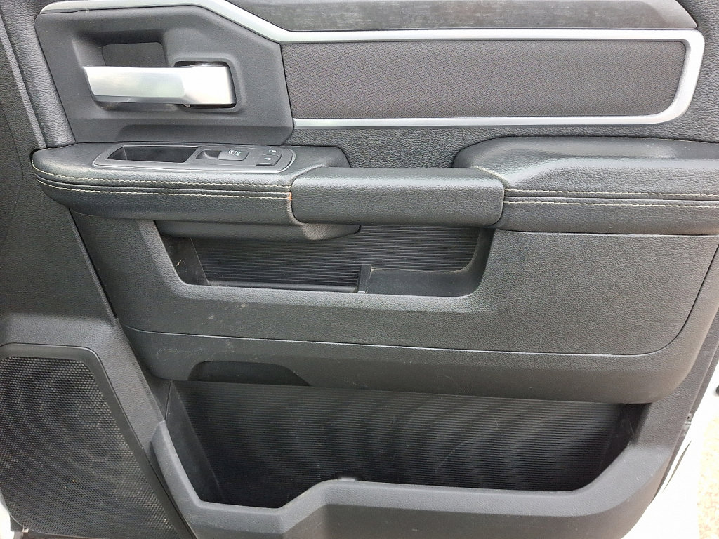 Used 2024 RAM 2500 Big Horn image 10