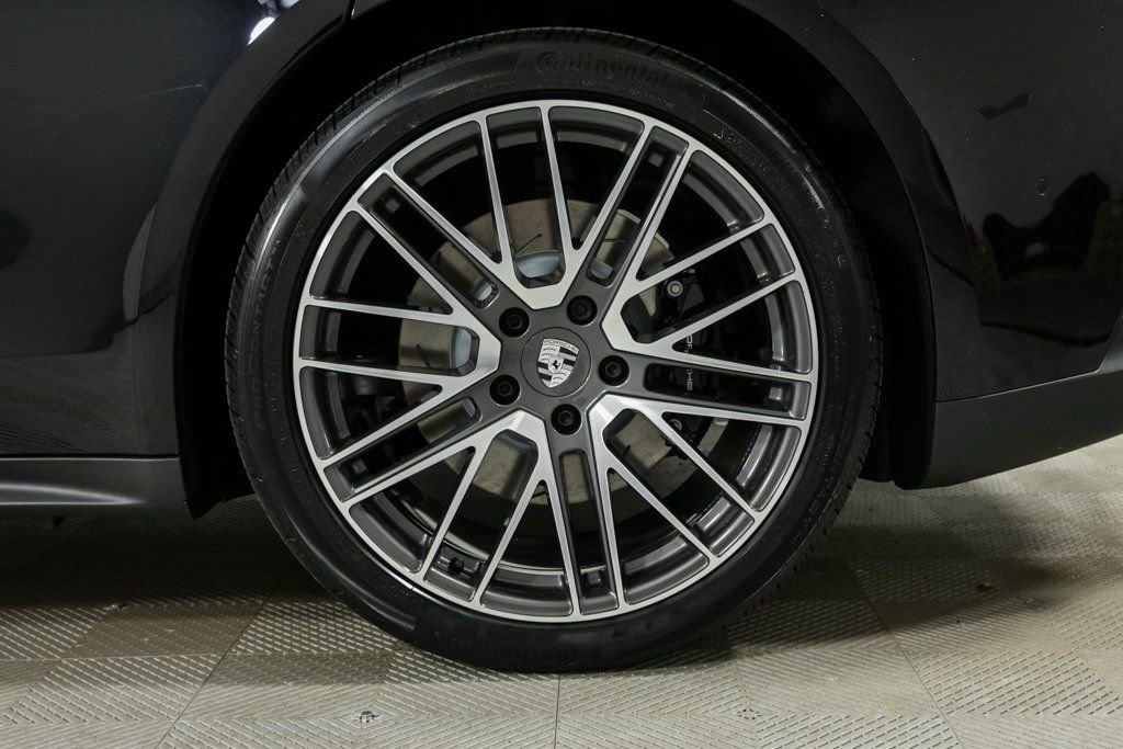 New 2026 Porsche Panamera 4 E-Hybrid image 40