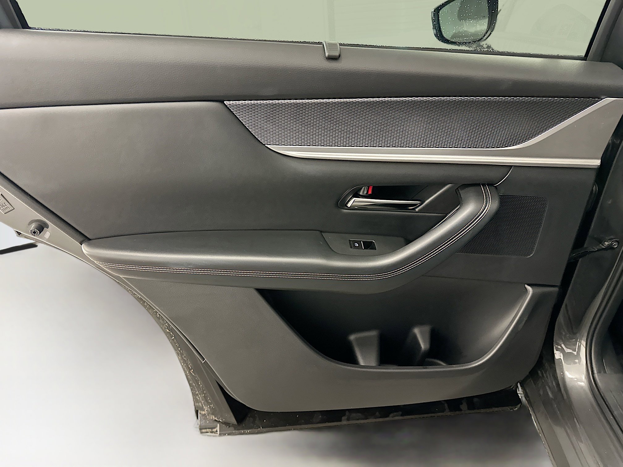 Used 2024 MAZDA CX-90 Plug-In Hybrid w/ Preferred image 28