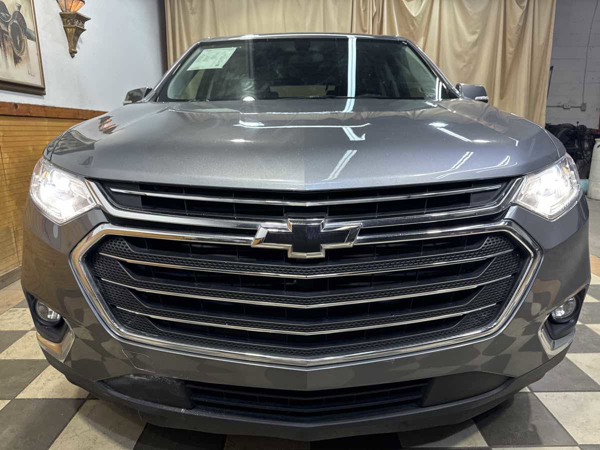 Used 2019 Chevrolet Traverse LT image 3