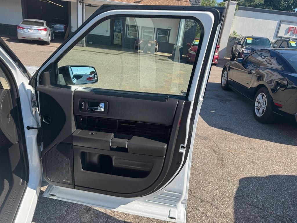 Used 2019 Ford Flex SEL w/ Equipment Group 202A FWD image 21