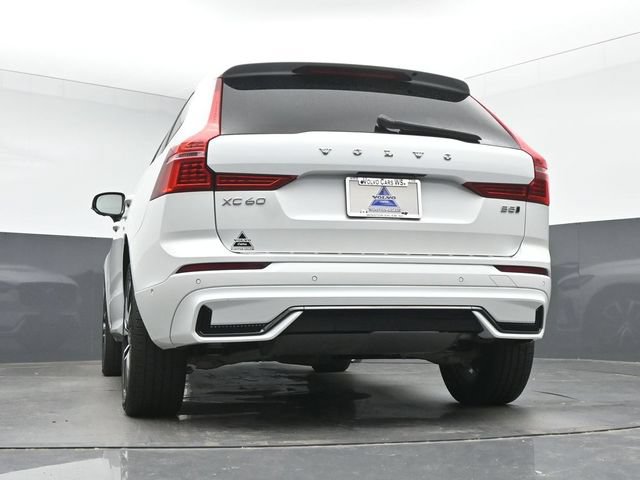 Used 2024 Volvo XC60 B5 Plus w/ Protection Package Premier AWD/4WD image 36