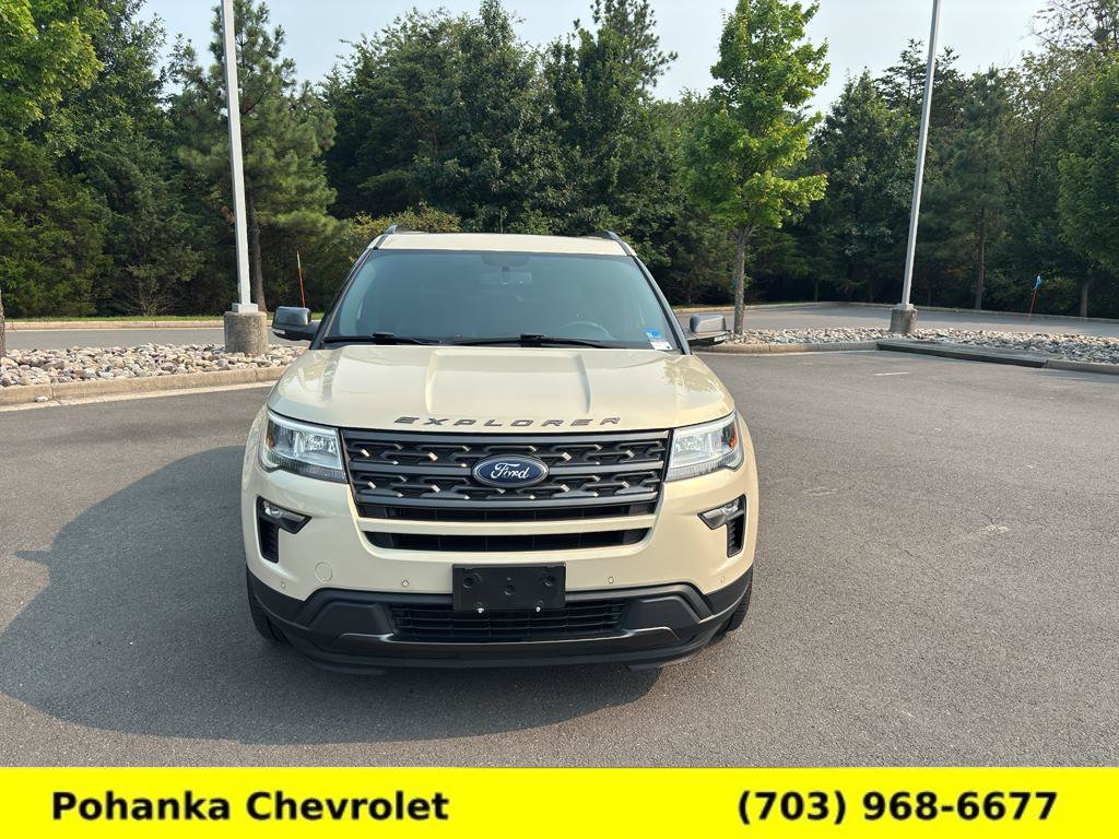 Used 2018 Ford Explorer XLT w/ Equipment Group 202A AWD/4WD image 2