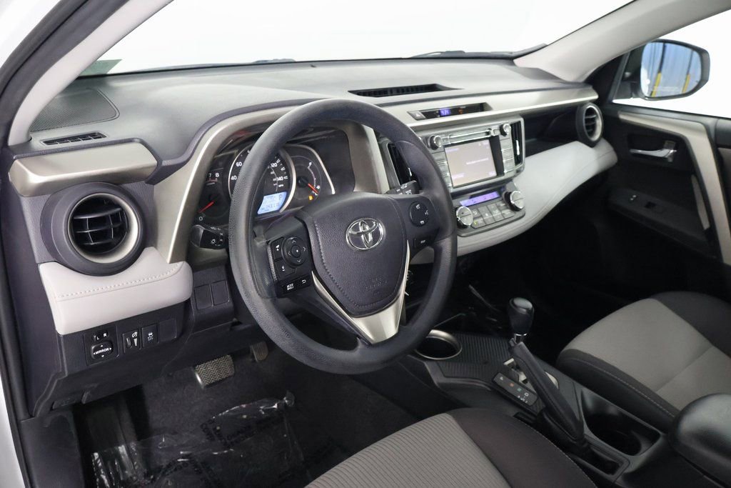 Used 2015 Toyota RAV4 XLE FWD image 7