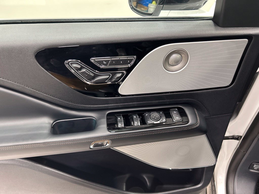 New 2026 Lincoln Aviator Reserve AWD/4WD image 10