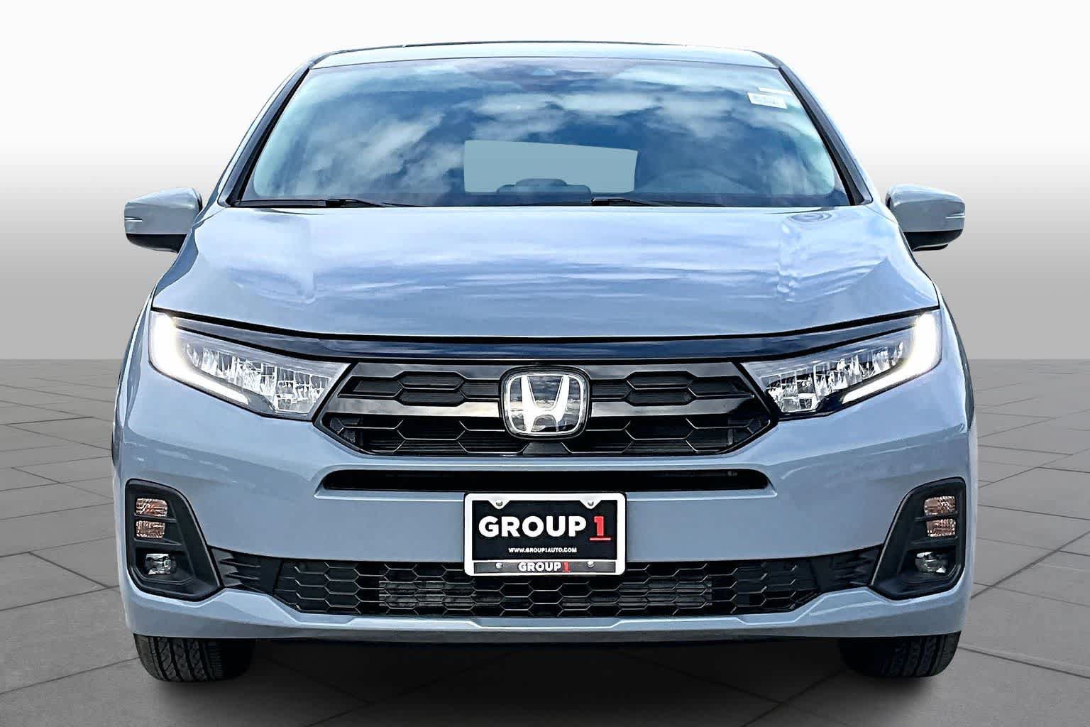 New 2026 Honda Odyssey Touring image 3