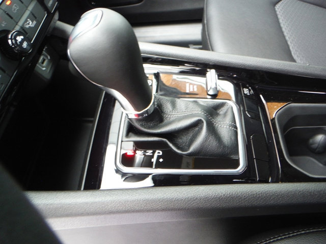 New 2026 Jeep Compass Latitude AWD/4WD image 17