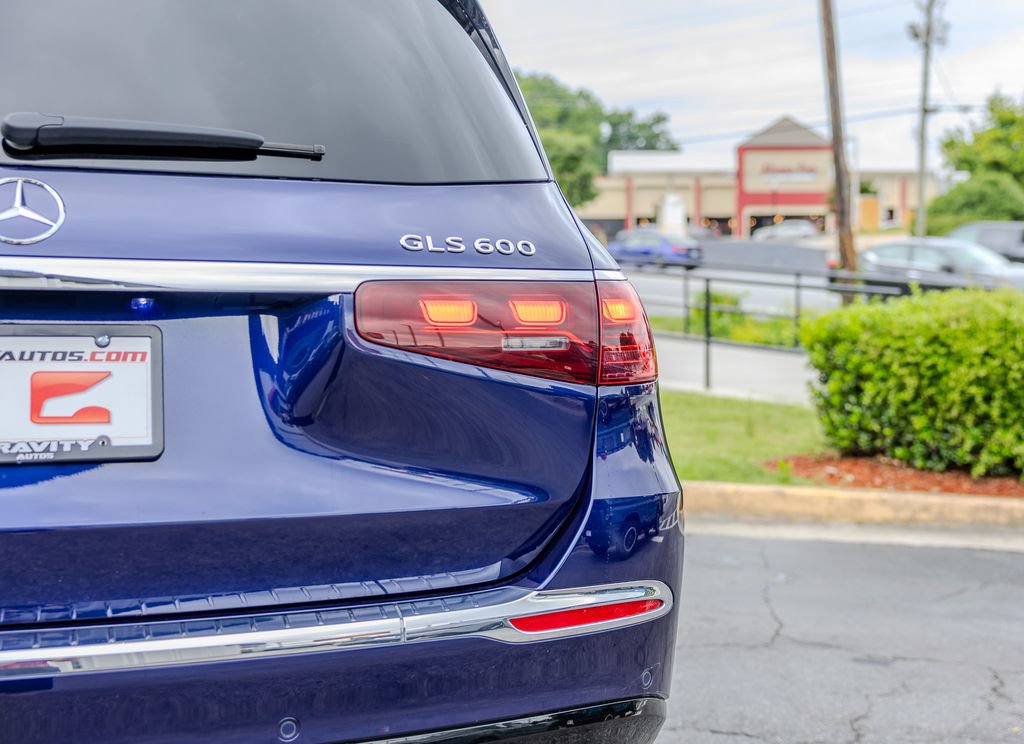 Used 2025 Mercedes-Benz Maybach GLS 600 4MATIC image 33