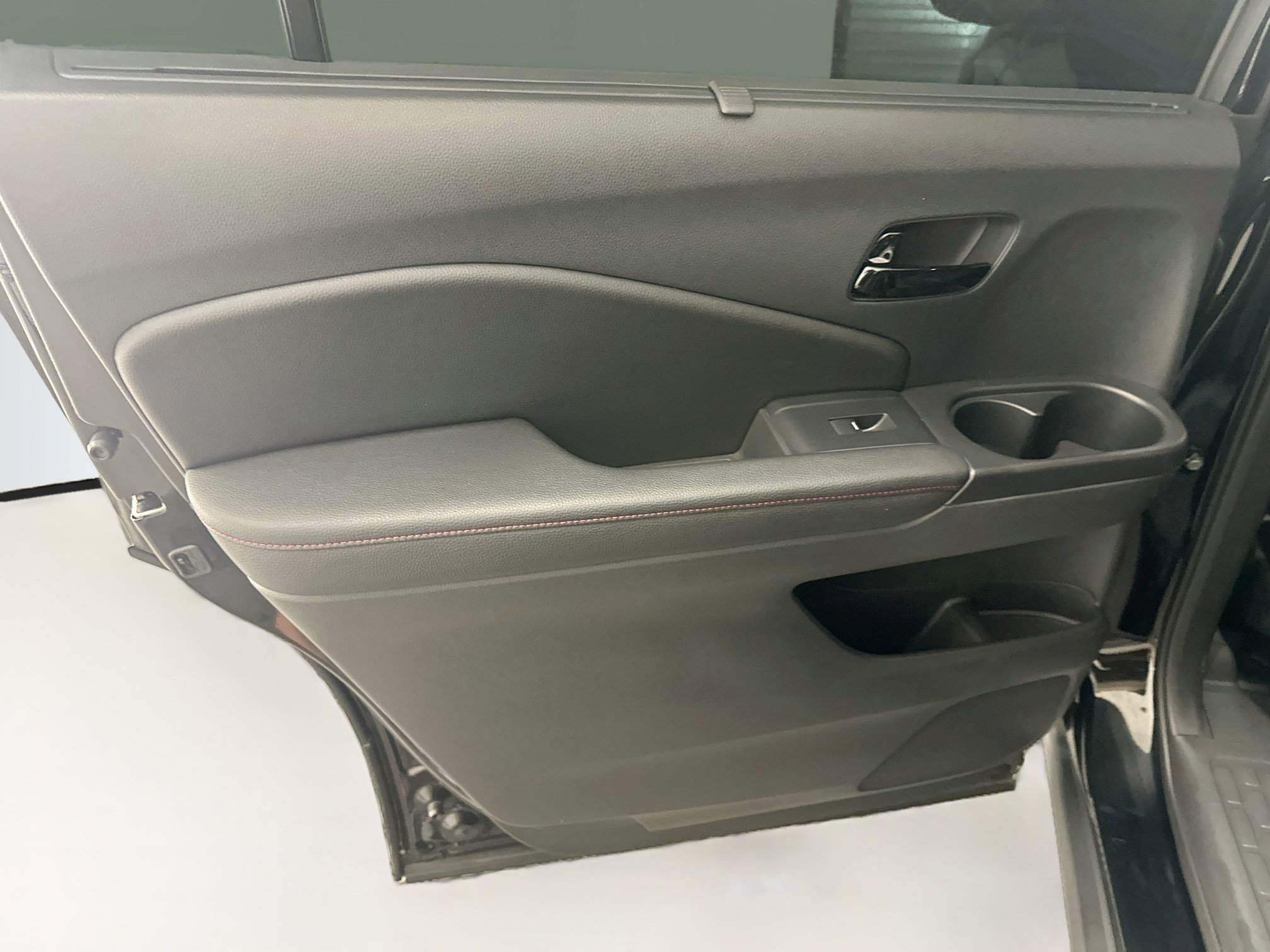 Used 2025 Honda Passport Black Edition image 28