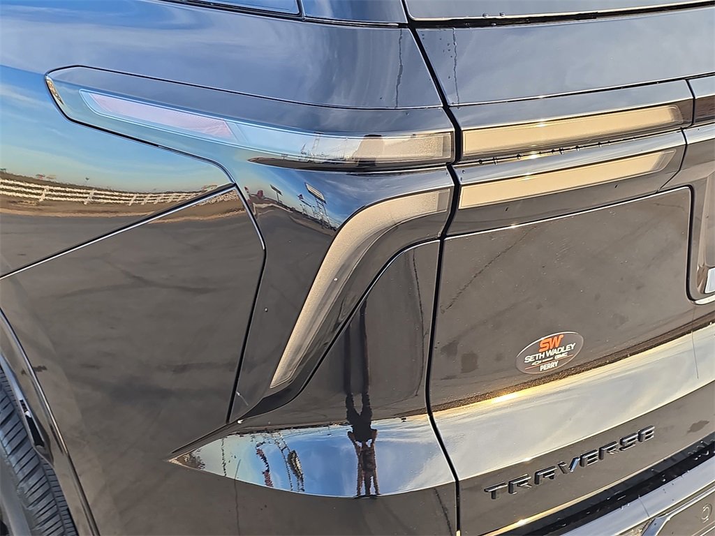 New 2026 Chevrolet Traverse RS image 35