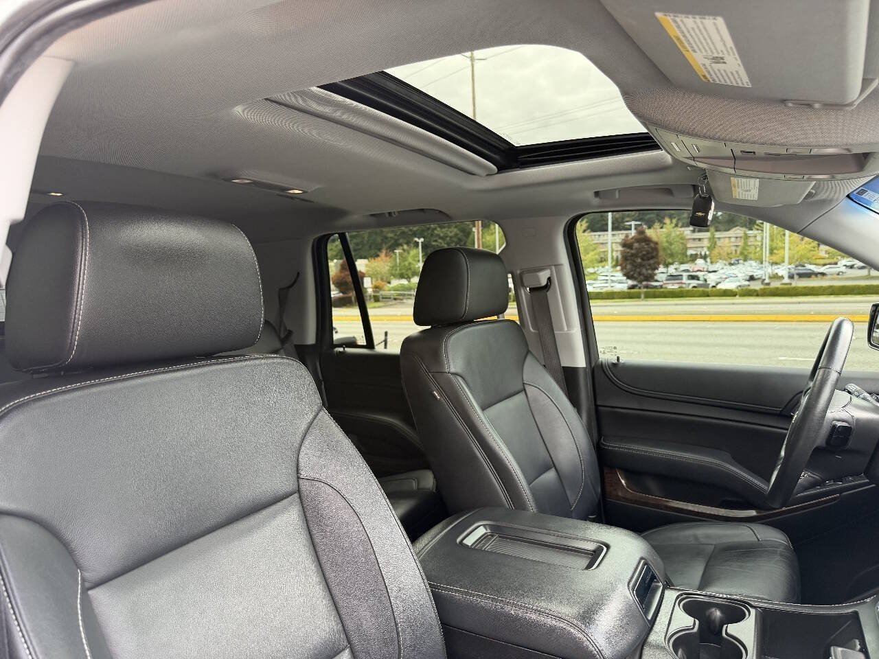Used 2018 Chevrolet Tahoe LT w/ Luxury Package AWD/4WD image 21