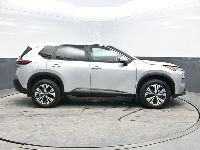 Used 2023 Nissan Rogue SV image 8