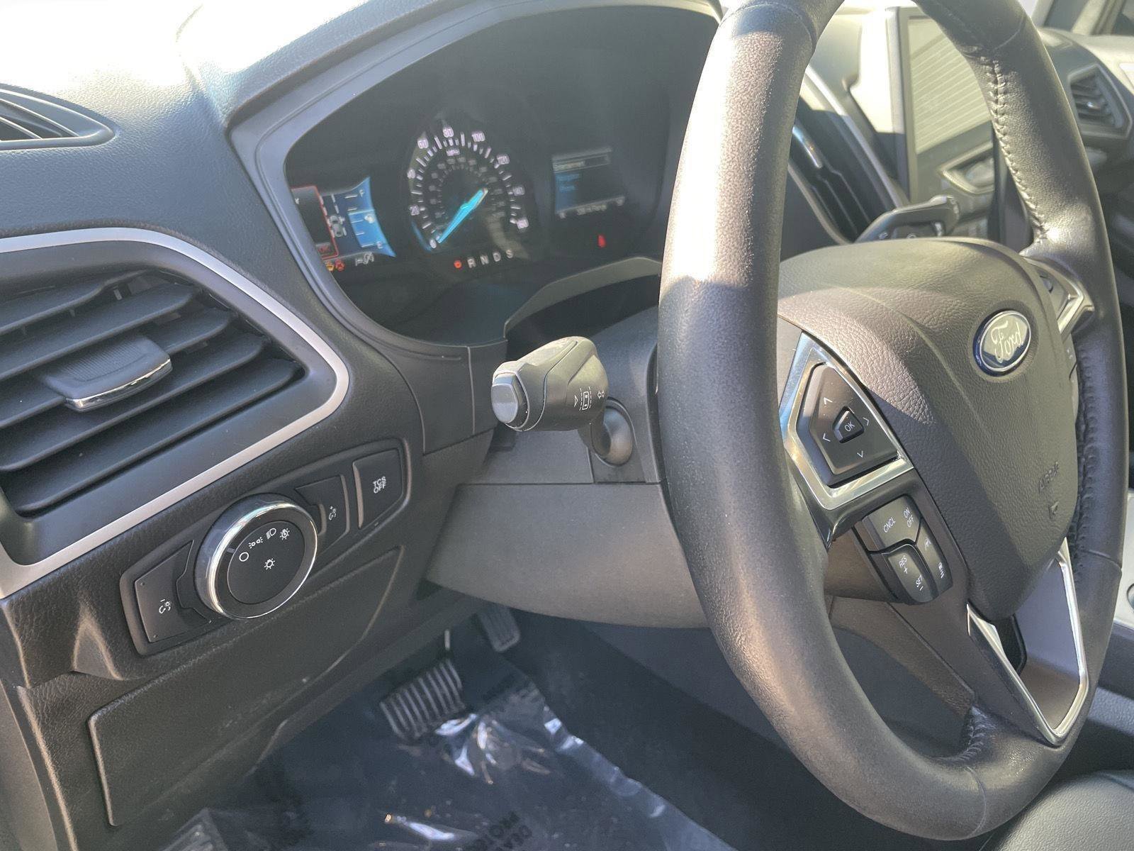 Used 2022 Ford Edge SEL AWD/4WD image 14