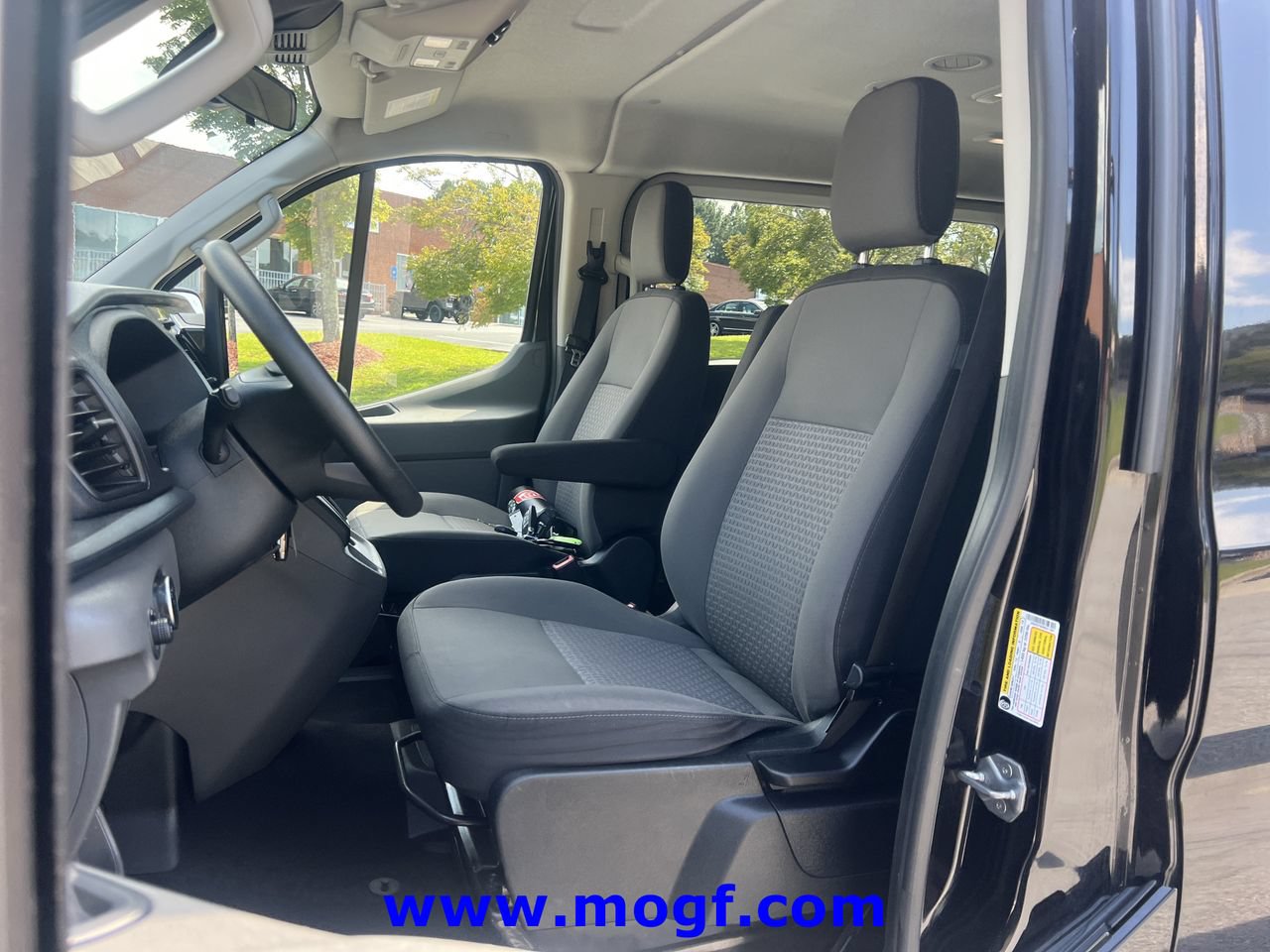 Used 2024 Ford Transit 350 XLT RWD image 17
