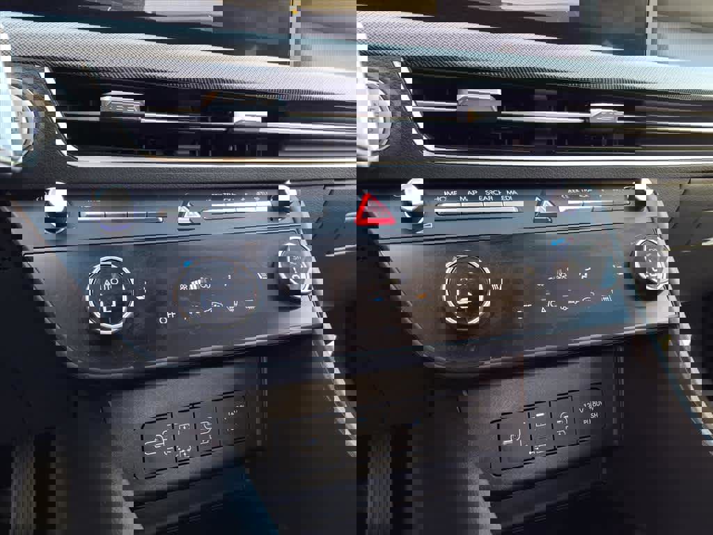 Used 2025 Hyundai Sonata SEL image 14