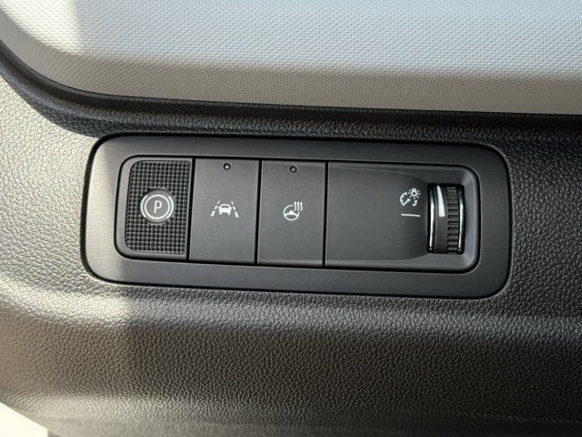 New 2027 Chevrolet Bolt LT w/ Comfort Package FWD image 18