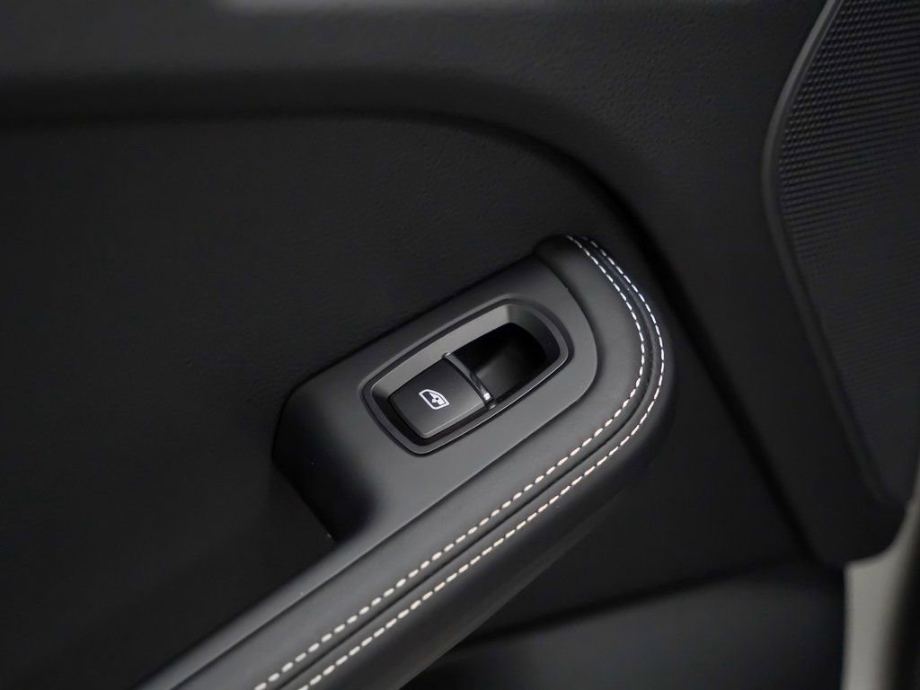 New 2026 Porsche Macan S image 16