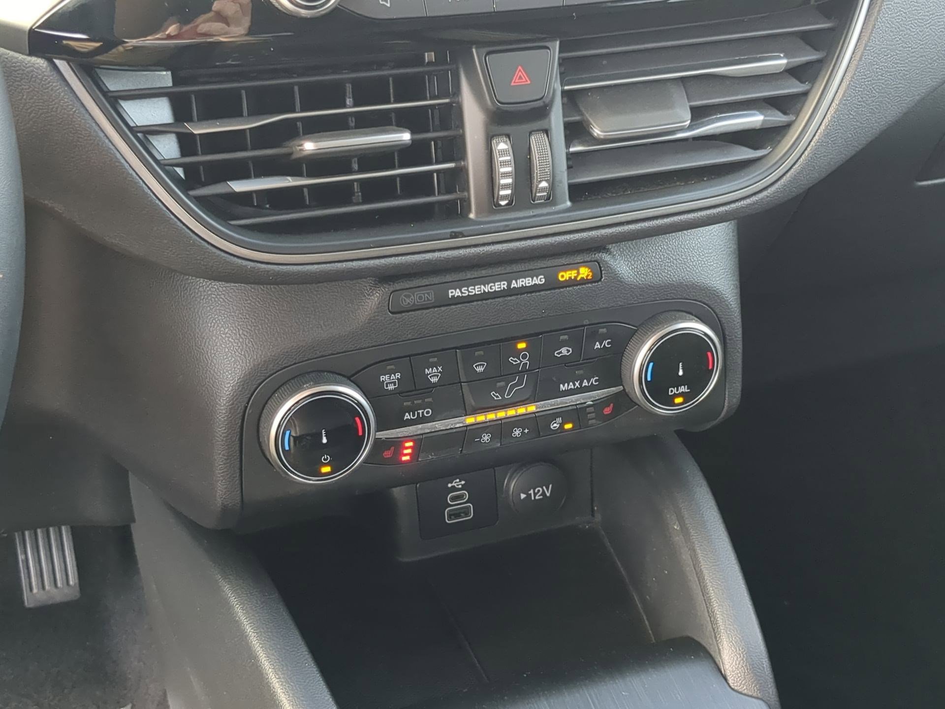 Used 2025 Ford Escape Active w/ Cold Weather Package image 18