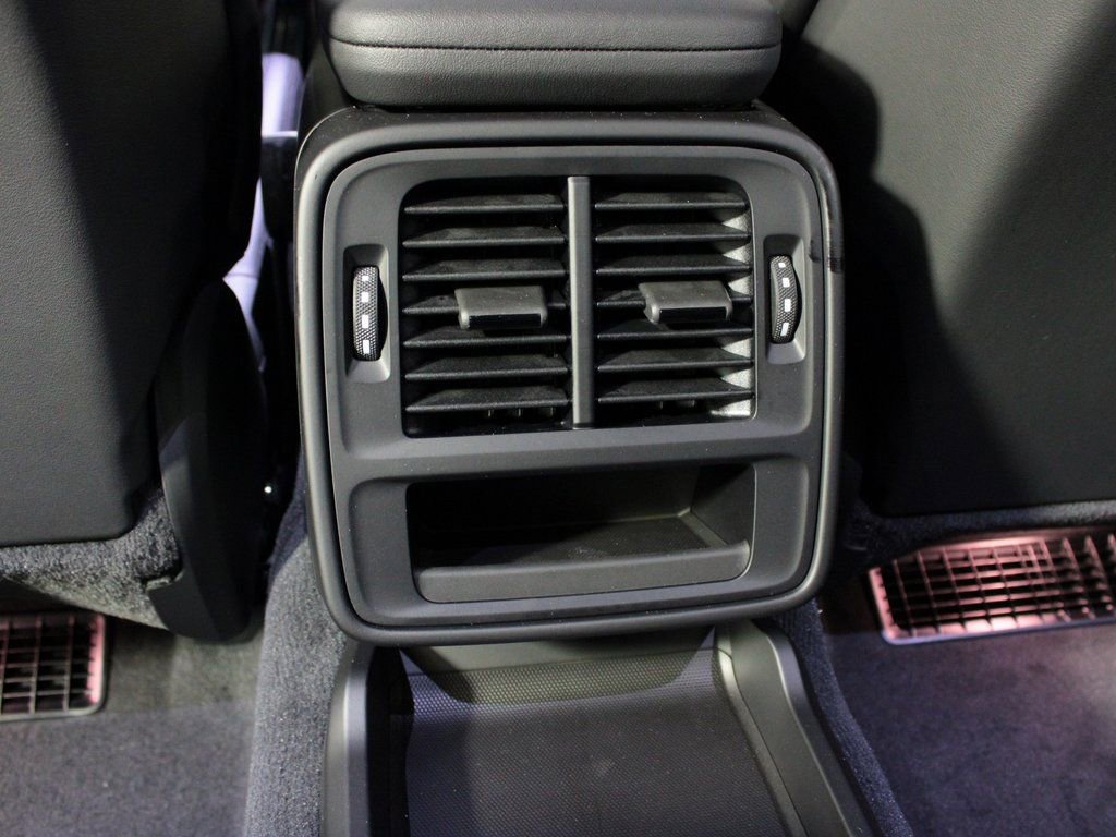 Certified 2025 Porsche Taycan image 38