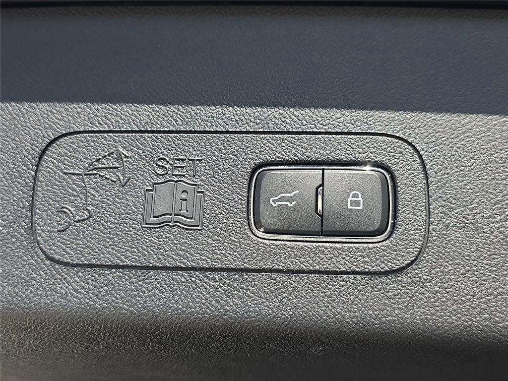 New 2026 Lincoln Aviator Black Label w/ Jet Appearance Package image 29