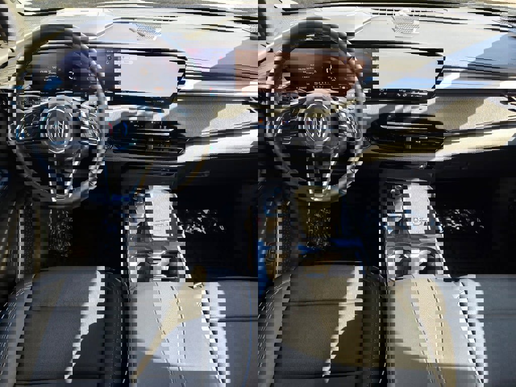 Certified 2025 Buick Enclave Preferred image 22