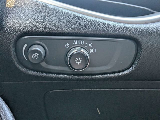 Used 2020 Chevrolet Malibu LS image 27