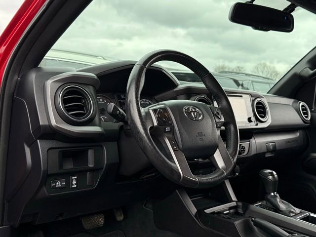 Used 2016 Toyota Tacoma SR image 8