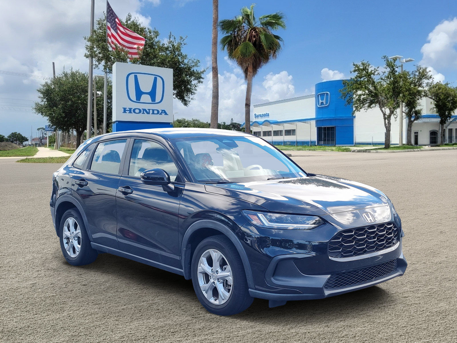 Used 2024 Honda HR-V LX image 1