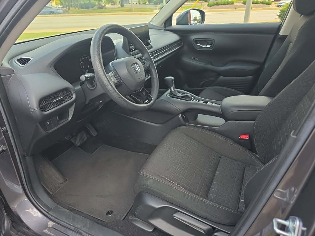 Used 2024 Honda HR-V LX image 8