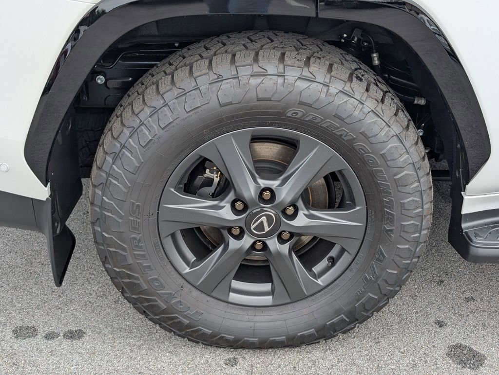 New 2025 Lexus LX 700h Overtrail image 17