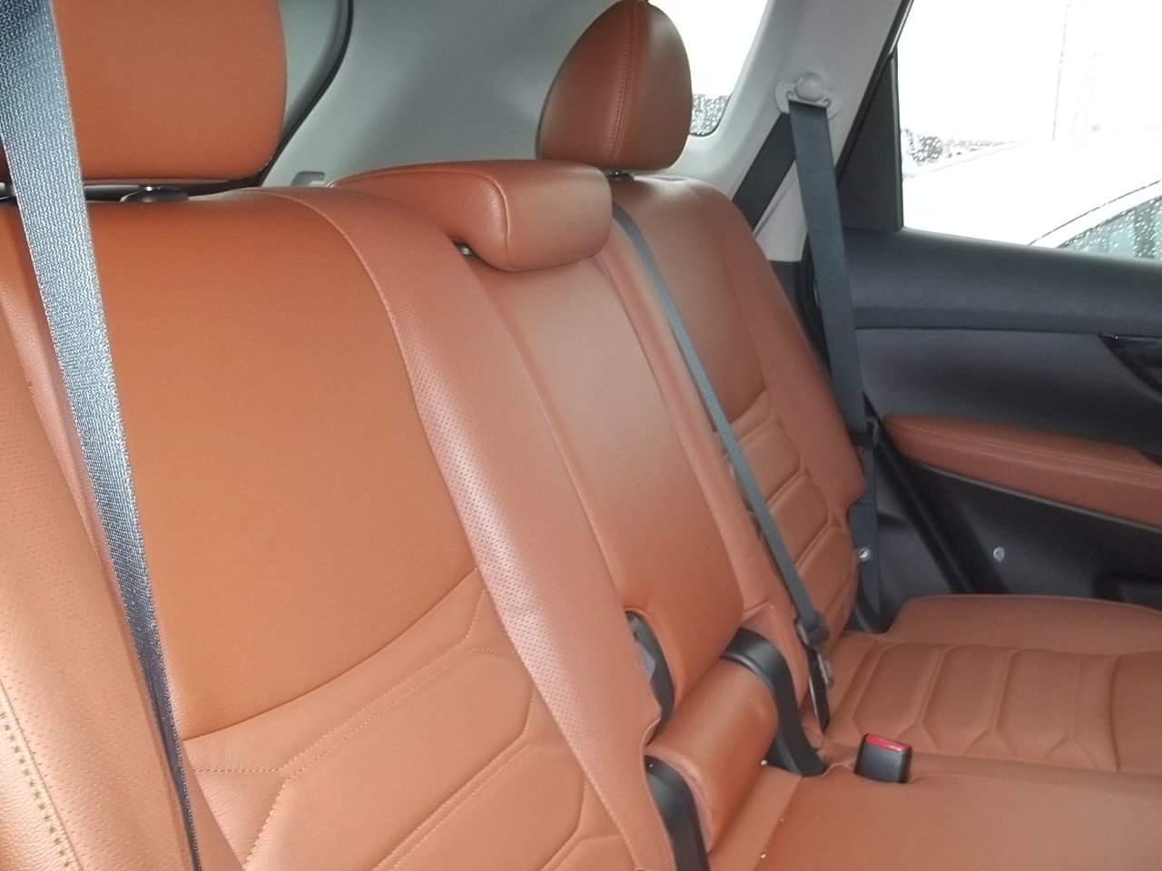 Used 2019 Nissan Rogue SL w/ Premium Package image 12